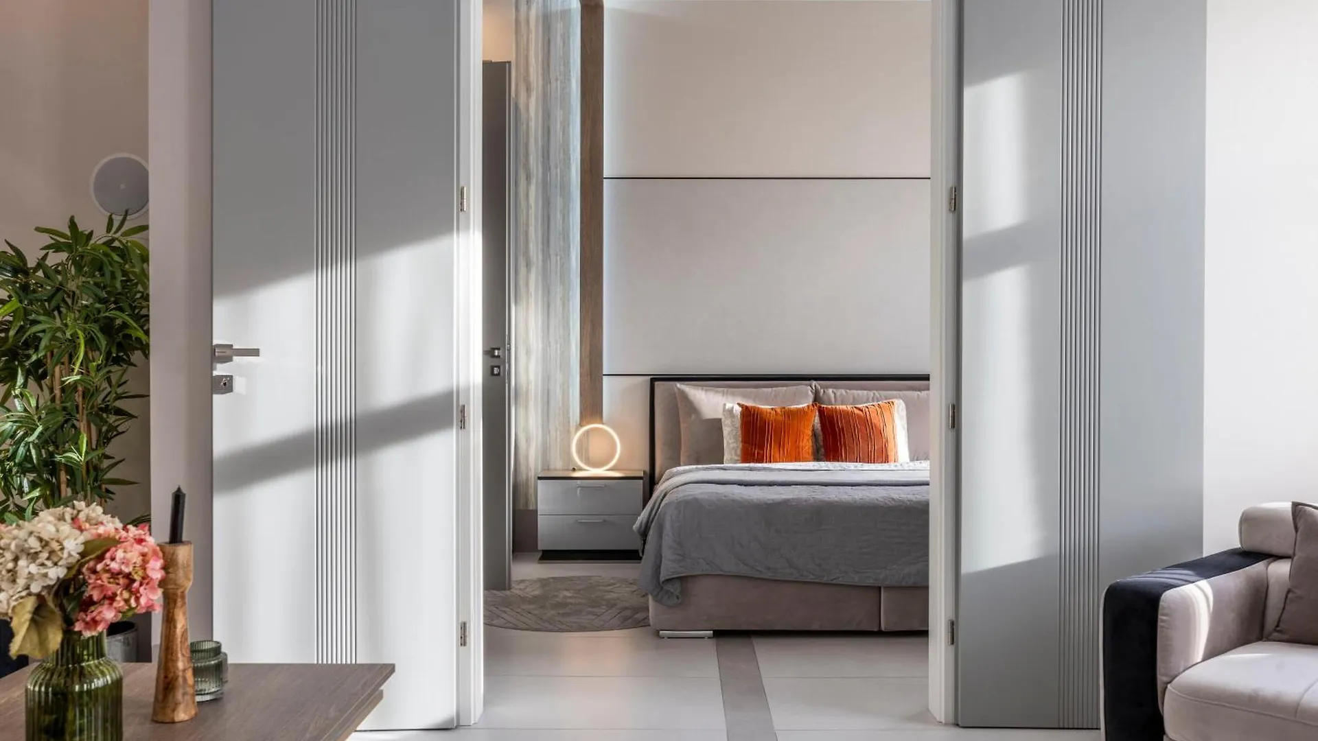 Luxurious High-End Grand Suite On The St Stephen Road Budapest Apartment