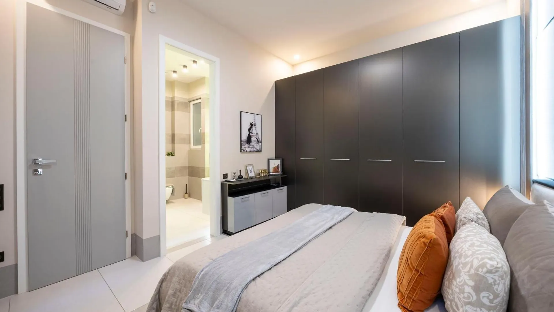 Luxurious High-End Grand Suite On The St Stephen Road Budapest 0*,